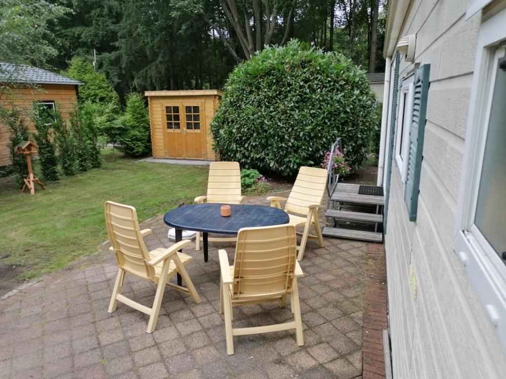 Chalet 4-6 Personen Epe F15 Van Alle Gemakken Voorzien Max Aantal Volwassen Personen Bedraagt 4 Esterno foto